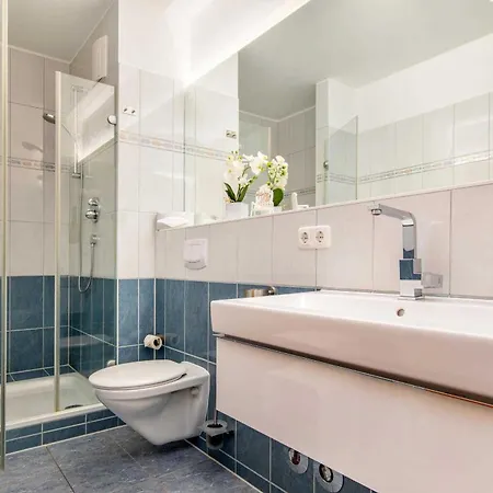 Strandnahe Mit Balkon, Residenz Bel Vital 29, * Binz